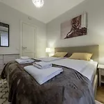 Pronksi 3 Apartments